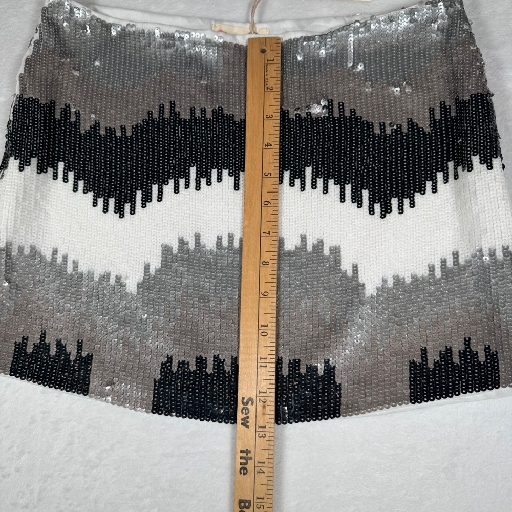 L'ATISTE Chevron Sequin‎ Mini Skirt NWT Womens M Silver Black | LS1332K - Picture 7 of 7